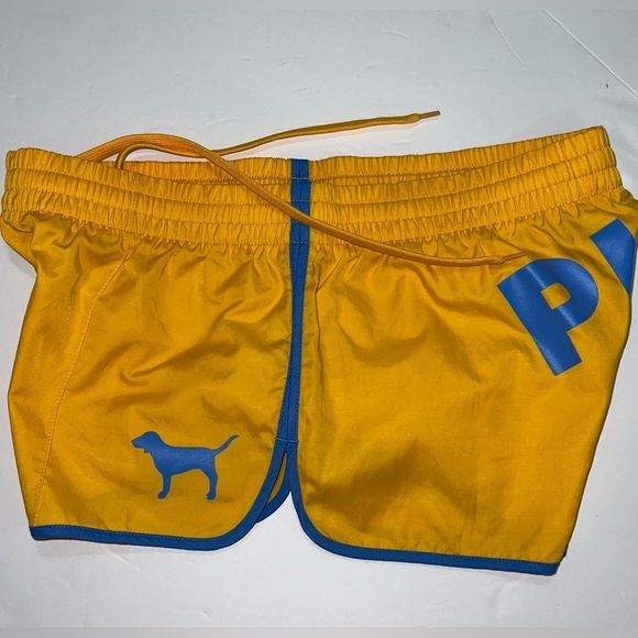 NWT💓PINK VICTORIA SECERT ⭐️SHORTS 🏷️ size M - Picture 1 of 11